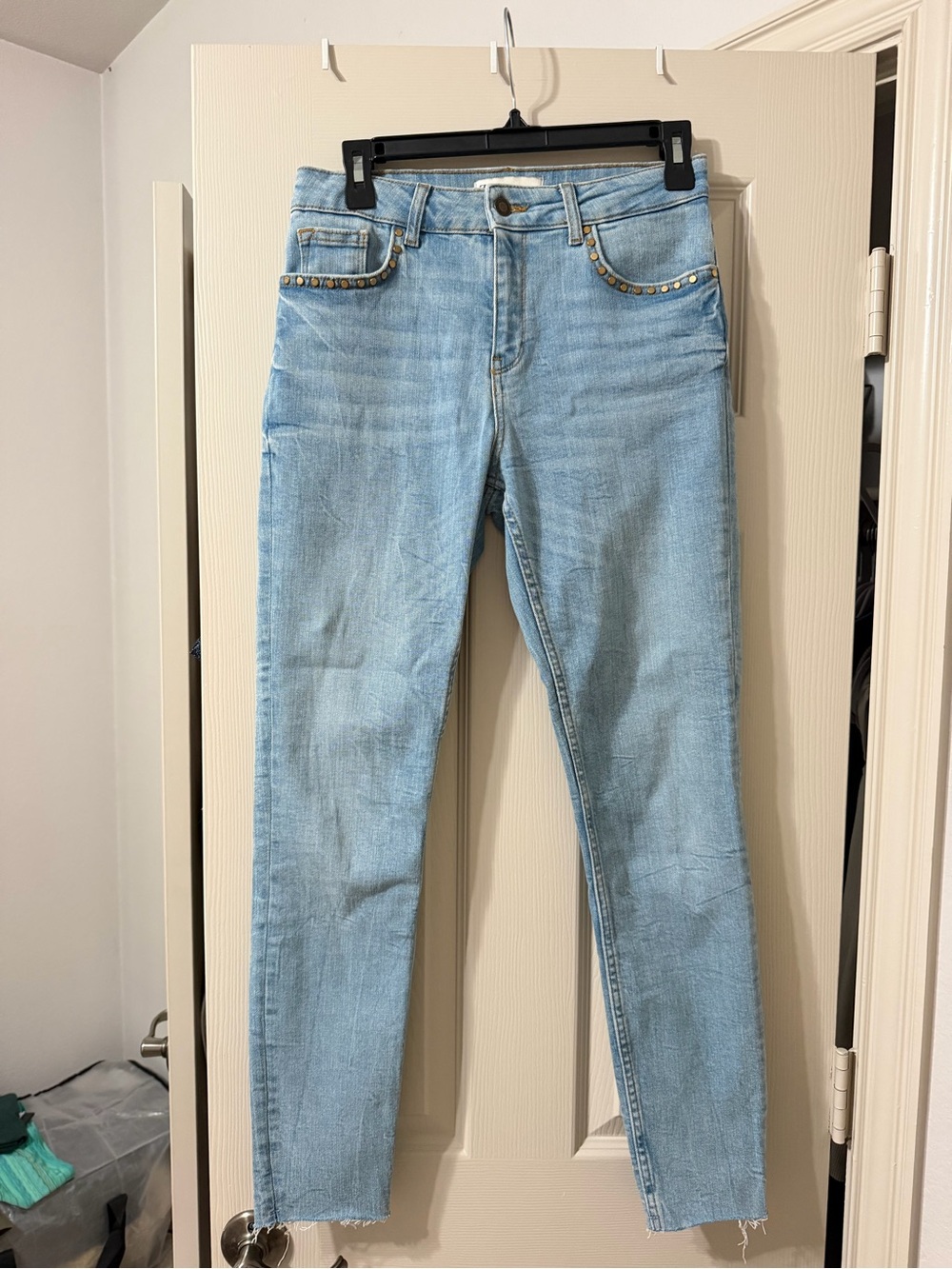 Zara Light Blue Denim Skinny Jeans with Brass Button